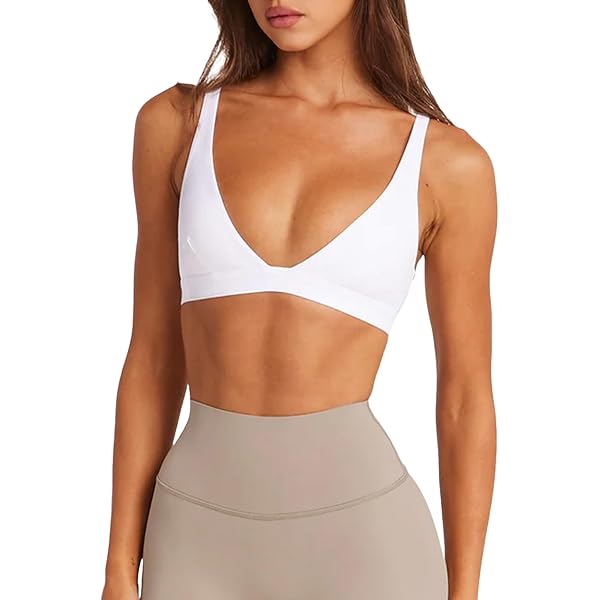 Essential Seamless V-Neck Bra & High-Waist Shorts Set