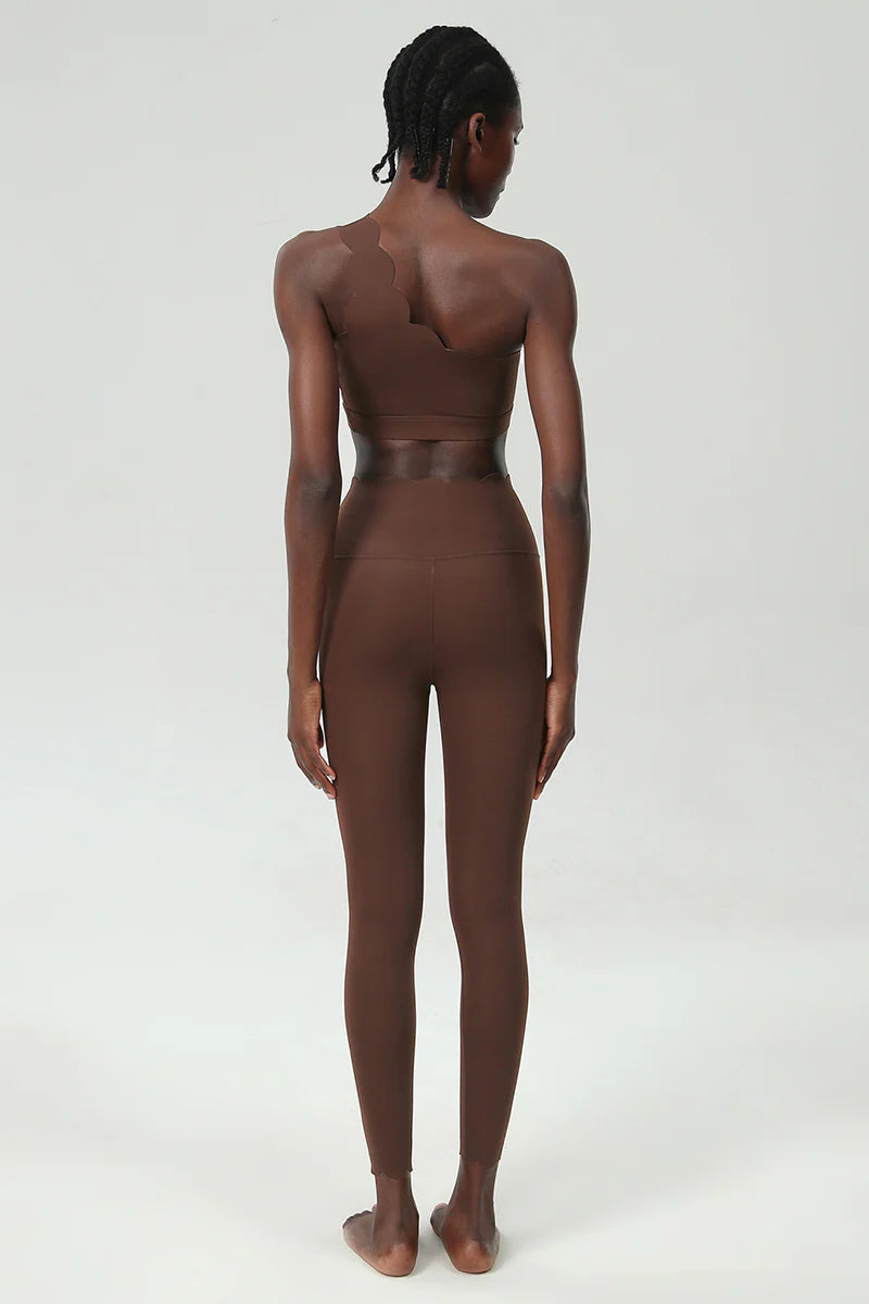 Women Wave Hem Liquid Yoga Set - One-Shoulder Bra & Sculpting Leggings