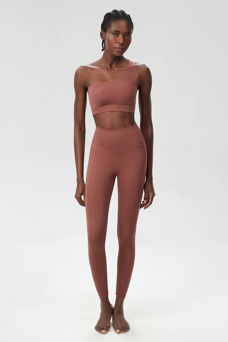 Women Wave Hem Liquid Yoga Set - One-Shoulder Bra & Sculpting Leggings